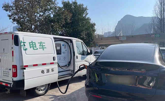昔阳汽车搭电